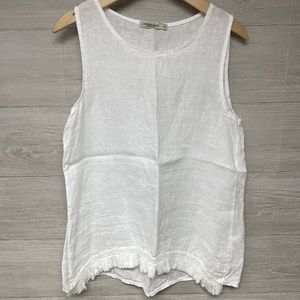 | Valentina Naldi | white linen top. Size M.